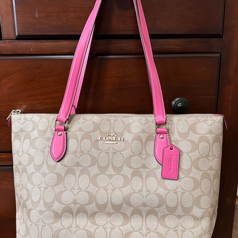 Coach Beige and Pink Women's Gallery Tote Bag